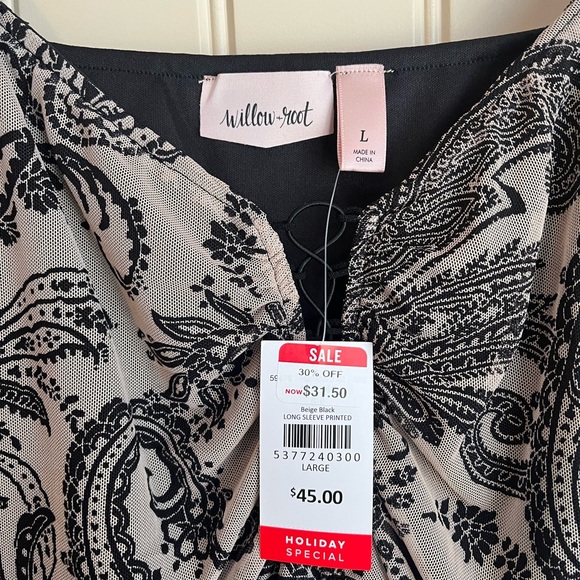 Buckle Top - Picture 2 of 2